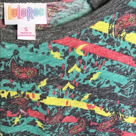 S Lularoe Randy Tee-Cute Paisley Pattern! - Picture 2 of 5